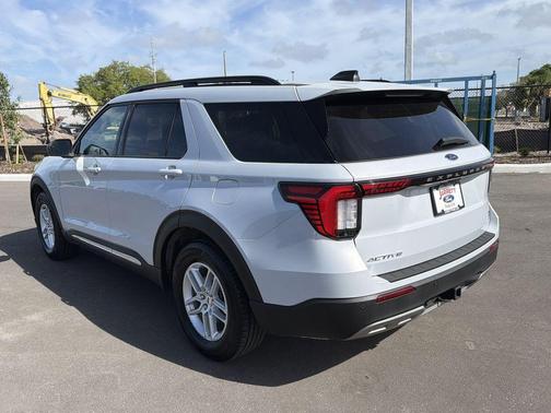 White Metallic 2025 Ford Explorer Active
