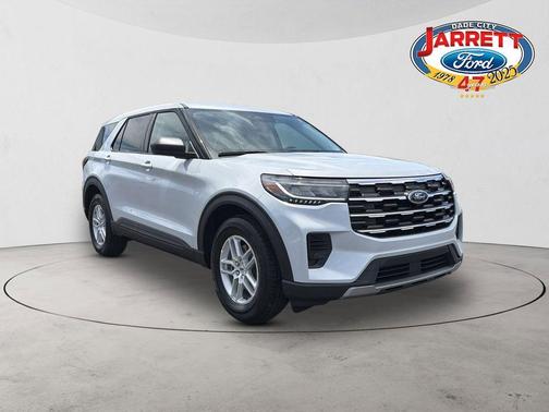 Space White Metallic 2026 Ford Explorer Active