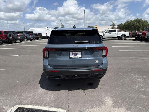 Vapor Blue Metallic 2026 Ford Explorer ST-Line