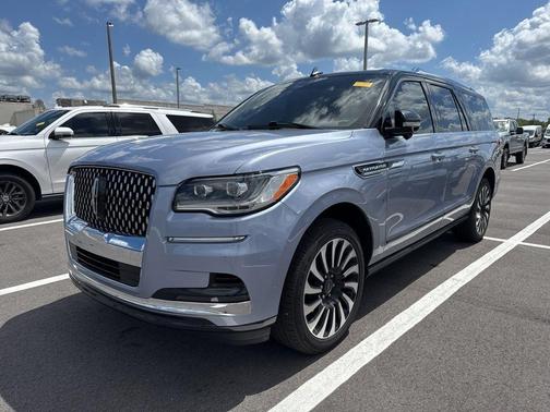 Crystal Blue Metallic 2022 Lincoln Navigator L Black Label