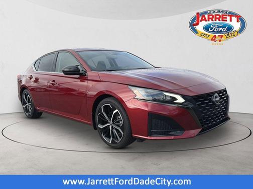 Scarlet Ember 2023 Nissan Altima 2.5 SR
