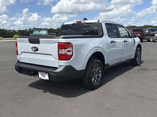 Space White Metallic 2026 Ford Maverick XLT