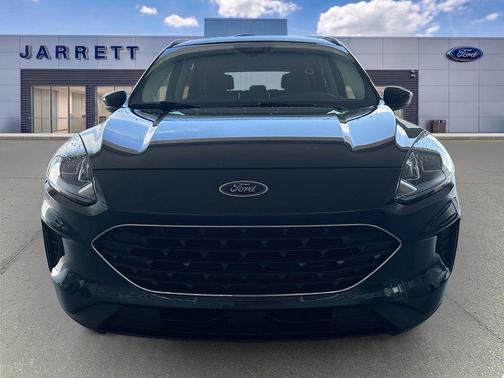 Blue Metallic 2022 Ford Escape SE