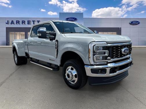 Avalanche 2026 Ford F-350 Lariat Super Duty