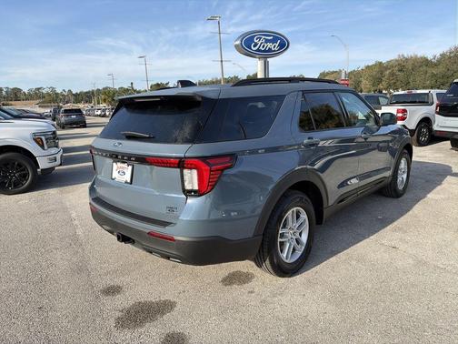 Vapor Blue Metallic 2026 Ford Explorer Active