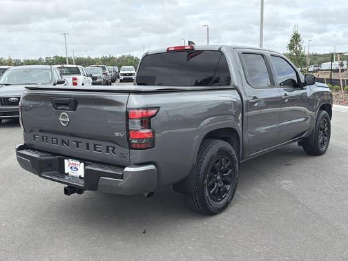 Gun Metallic 2022 Nissan Frontier SV