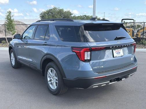Vapor Blue Metallic 2026 Ford Explorer Active
