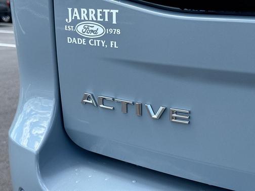 Glacier Gray Metallic 2026 Ford Expedition Active