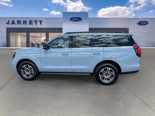 Glacier Gray Metallic 2026 Ford Expedition Active