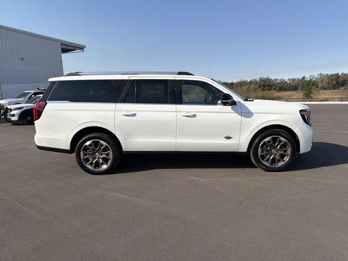 Star White 2026 Ford Expedition Max King Ranch