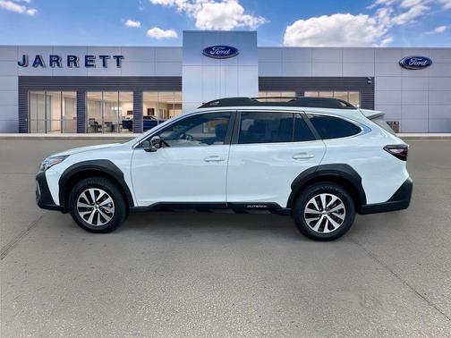Crystal White Pearl 2025 Subaru Outback Premium