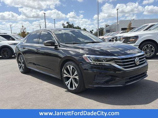 Deep Black Pearl Effect 2020 Volkswagen Passat 2.0T SEL