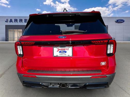 Rapid Red Metallic Tinted Clearcoat 2026 Ford Explorer ST-Line