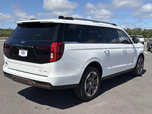 Star White 2026 Ford Expedition Max King Ranch