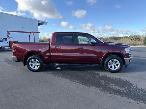 Delmonico Red Pearlcoat 2022 RAM 1500 Laramie