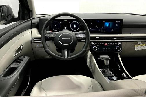Phantom Black 2025 Hyundai TUCSON SEL Convenience