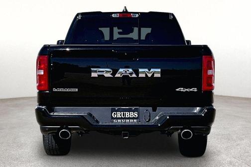 Diamond Black Crystal Pearlcoat 2025 RAM 1500 Laramie