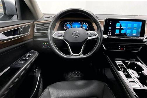 2025 Volkswagen Atlas 2.0T SE w/Technology 4MOTION