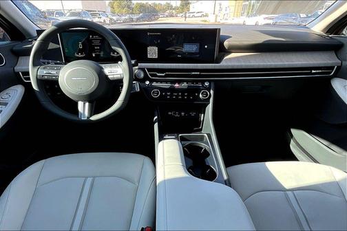 2025 Hyundai SONATA Hybrid SE