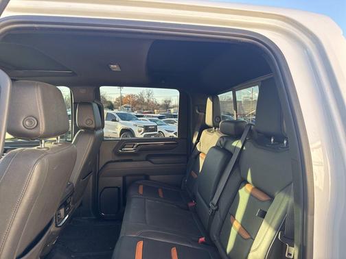 2024 GMC Sierra 2500 AT4