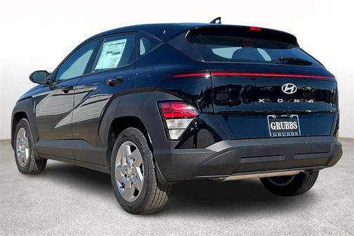 2025 Hyundai KONA SE