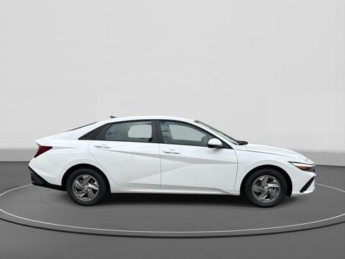 Serenity White 2026 Hyundai ELANTRA SE