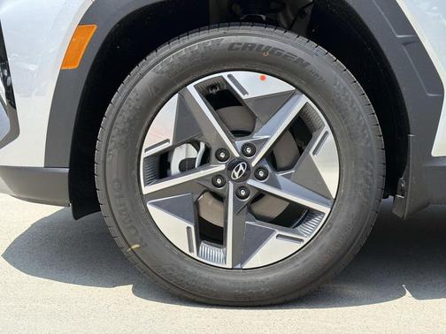 Shimmering Silver 2026 Hyundai TUCSON SEL