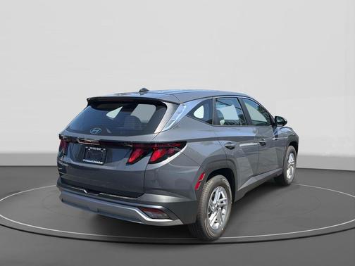 Ecotronic Gray 2026 Hyundai TUCSON SE