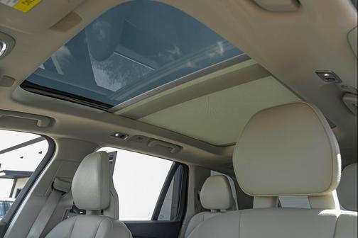 Luminous Sand Metallic 2016 Volvo XC90 T6 Momentum