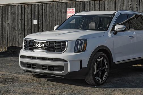 2023 Kia Telluride S