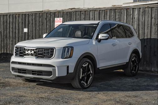 2023 Kia Telluride S