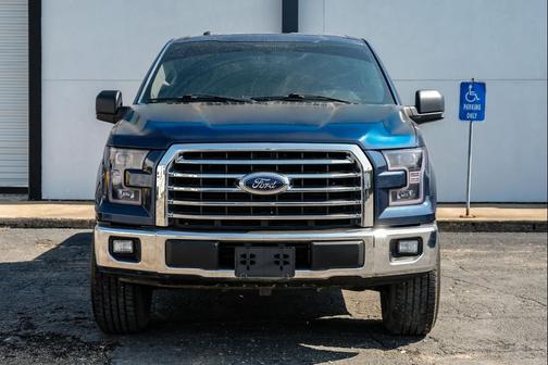 Blue 2016 Ford F-150 XLT