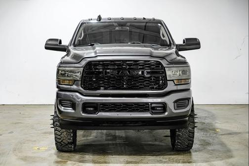 2020 RAM 3500 Tradesman Crew Cab 4x4 8' Box