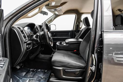 2020 RAM 3500 Tradesman Crew Cab 4x4 8' Box
