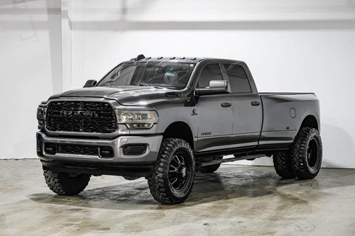2020 RAM 3500 Tradesman Crew Cab 4x4 8' Box
