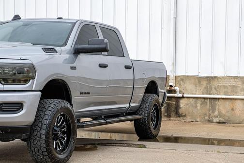 2022 RAM 2500 Tradesman Crew Cab 4x4 6'4' Box