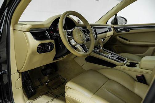 2015 Porsche Macan S