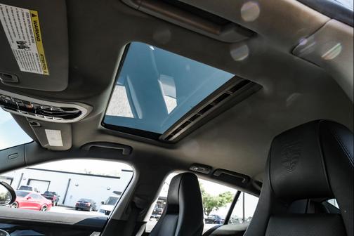 2016 Porsche Panamera 4