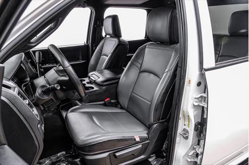 2022 RAM 2500 Tradesman Crew Cab 4x4 6'4' Box