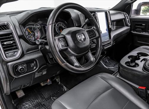 2022 RAM 2500 Tradesman Crew Cab 4x4 6'4' Box