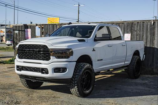 2022 RAM 2500 Big Horn Crew Cab 4x4 6'4' Box