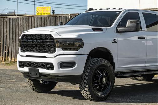 2024 RAM 3500 Tradesman Crew Cab 4x4 8' Box