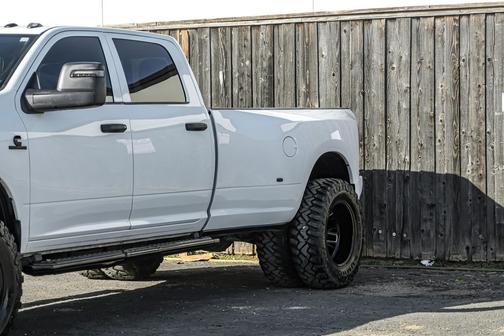 2024 RAM 3500 Tradesman Crew Cab 4x4 8' Box