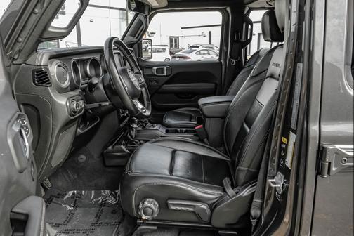 Granite Crystal Metallic Clearcoat 2022 Jeep Gladiator Overland