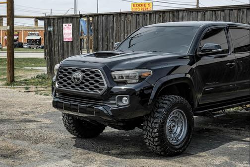2022 Toyota Tacoma SR