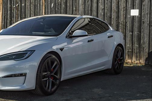2025 Tesla Model S Plaid
