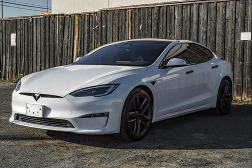 2025 Tesla Model S Plaid