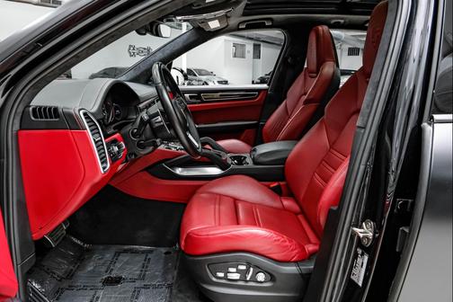 2021 Porsche Cayenne Turbo