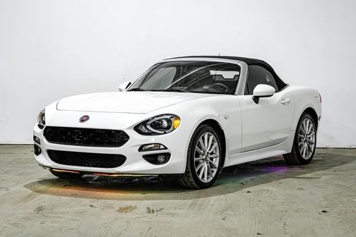2017 FIAT 124 Spider Base