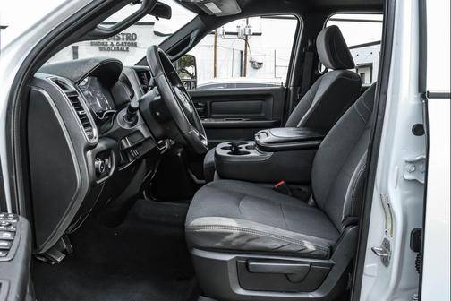 2023 RAM 2500 Tradesman Crew Cab 4x4 6'4' Box